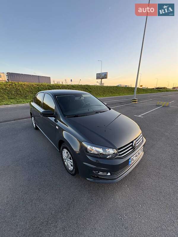 Седан Volkswagen Polo 2017 в Львове