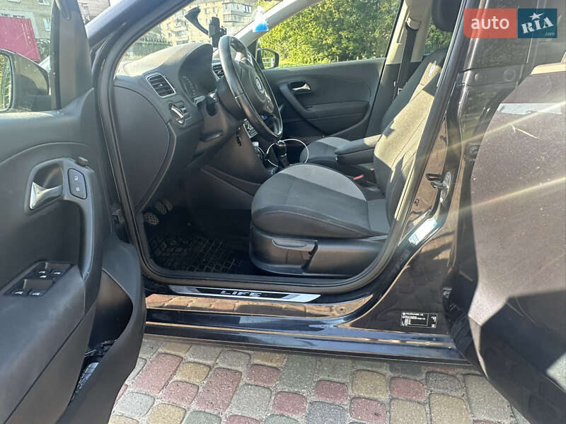 Хэтчбек Volkswagen Polo 2013 в Сарнах