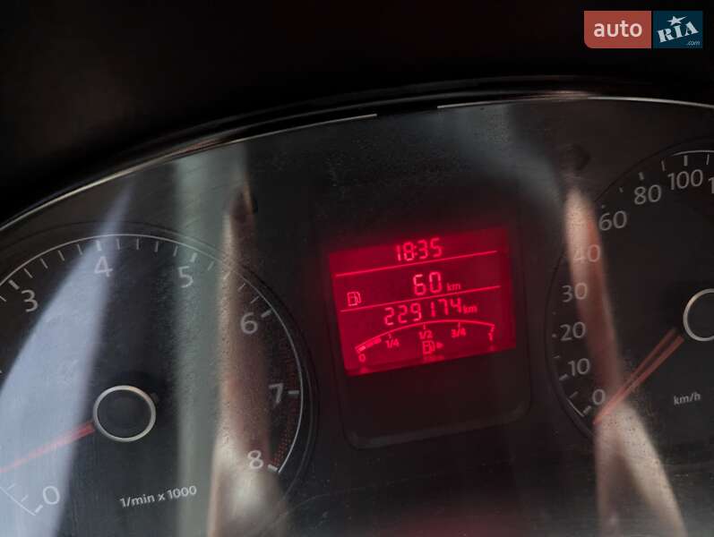 Седан Volkswagen Polo 2012 в Радивиліві