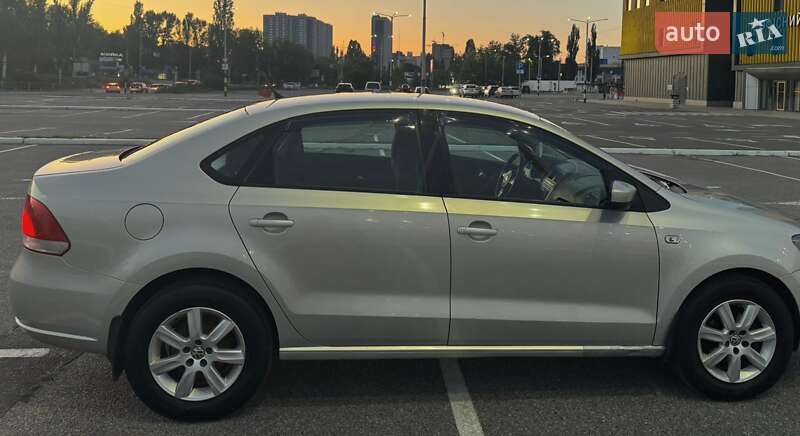 Седан Volkswagen Polo 2011 в Києві