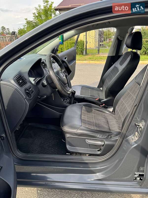 Седан Volkswagen Polo 2017 в Бучі