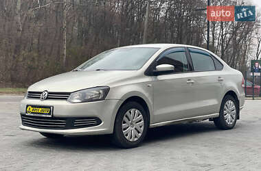 Седан Volkswagen Polo 2011 в 