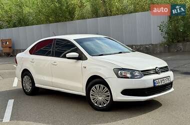 Седан Volkswagen Polo 2011 в Киеве