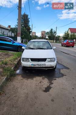 Седан Volkswagen Polo 1996 в Харькове