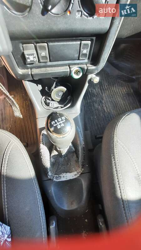 Хэтчбек Volkswagen Polo 1999 в Кривом Роге