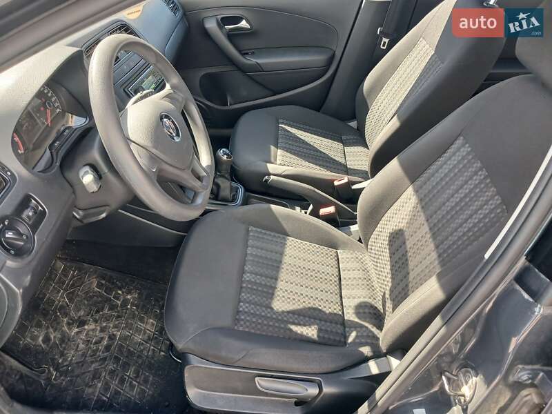 Седан Volkswagen Polo 2017 в Львове