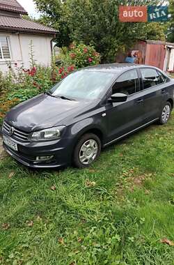 Седан Volkswagen Polo 2016 в Сквире