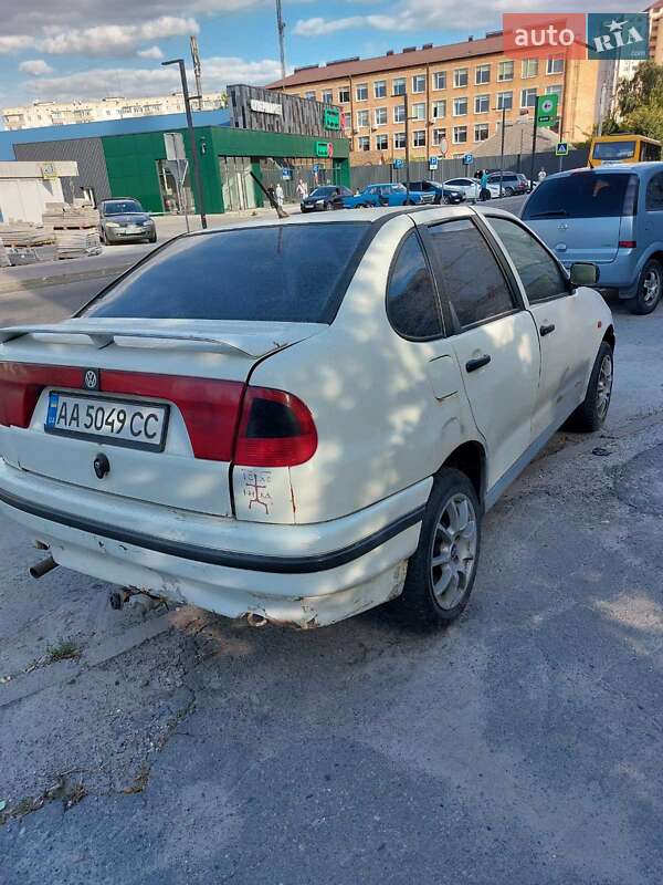 Седан Volkswagen Polo 1996 в Белой Церкви