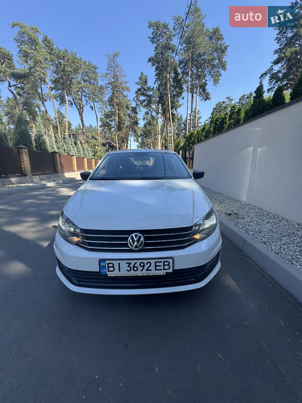 Седан Volkswagen Polo 2016 в Полтаве