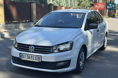 Седан Volkswagen Polo 2016 в Полтаве