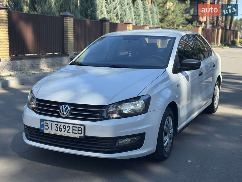 Седан Volkswagen Polo 2016 в Полтаве