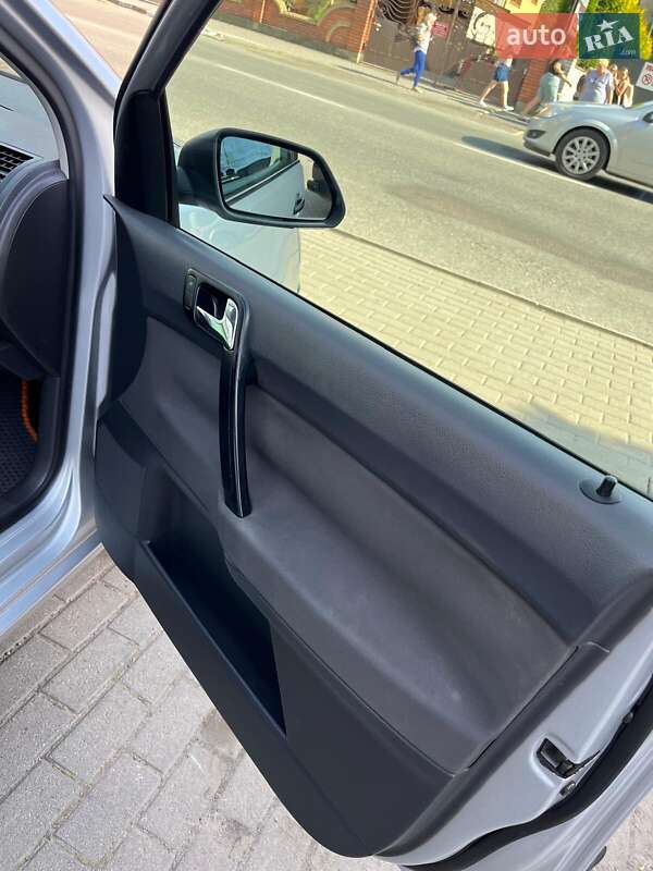 Хэтчбек Volkswagen Polo 2008 в Стрые