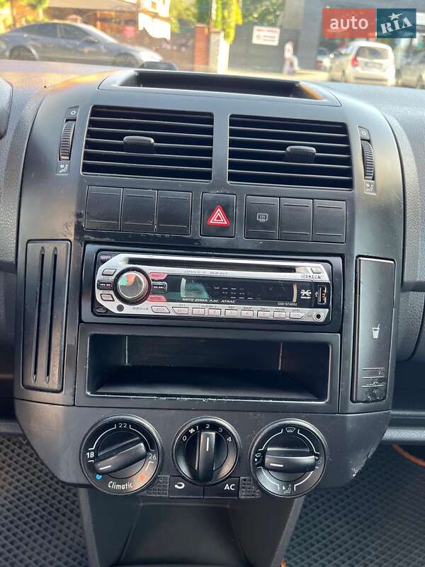 Хэтчбек Volkswagen Polo 2008 в Стрые