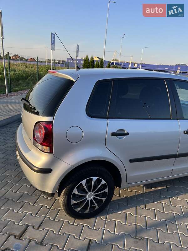 Хэтчбек Volkswagen Polo 2008 в Стрые