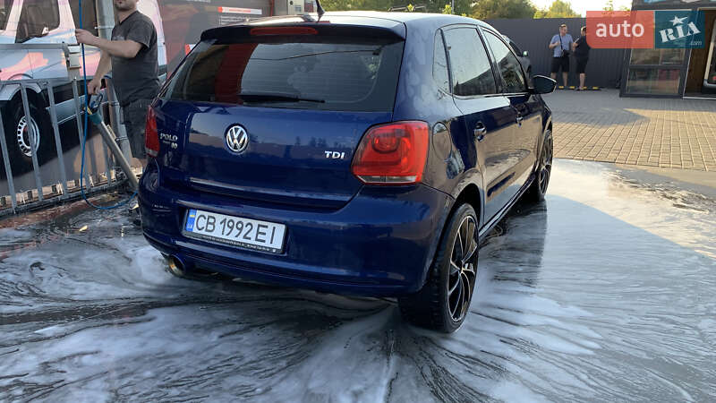 Хэтчбек Volkswagen Polo 2010 в Ровно