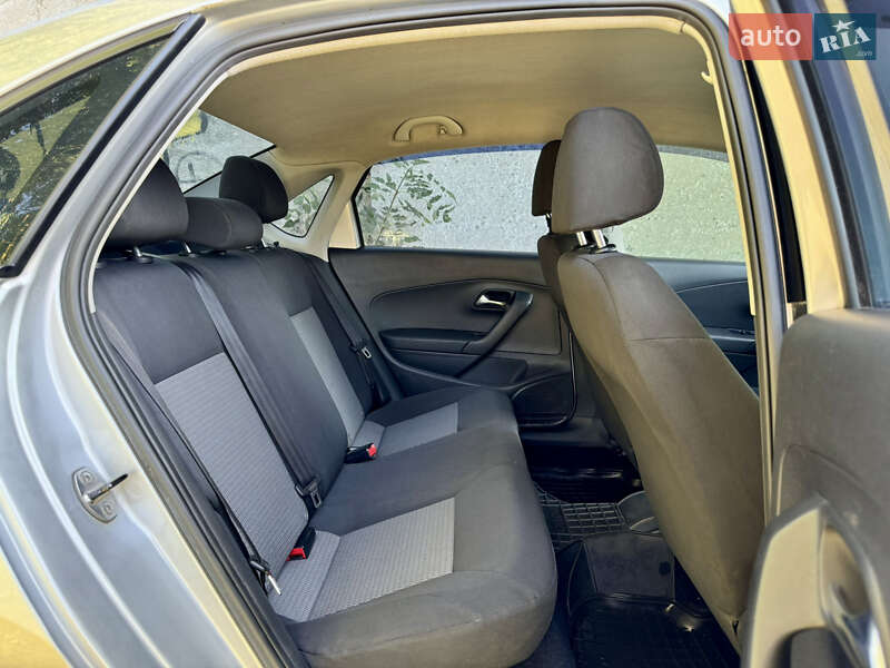 Седан Volkswagen Polo 2013 в Виннице