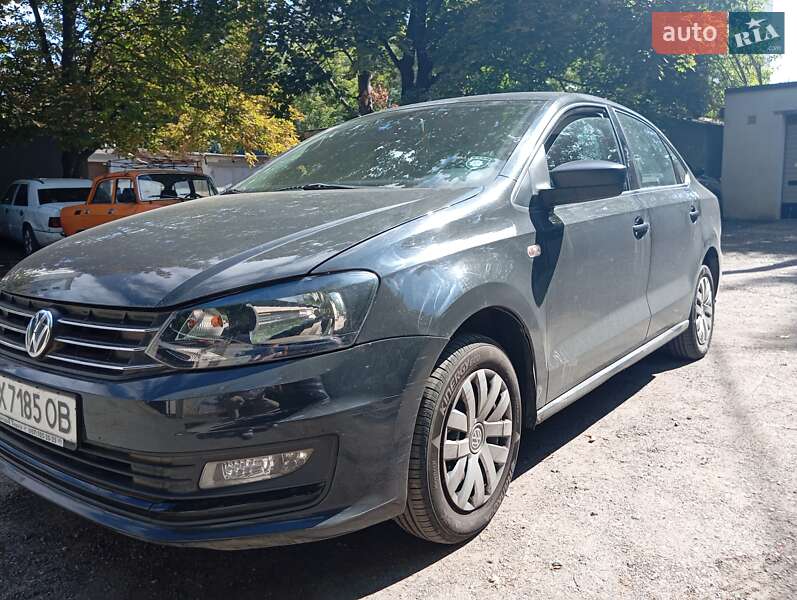 Седан Volkswagen Polo 2017 в Харькове
