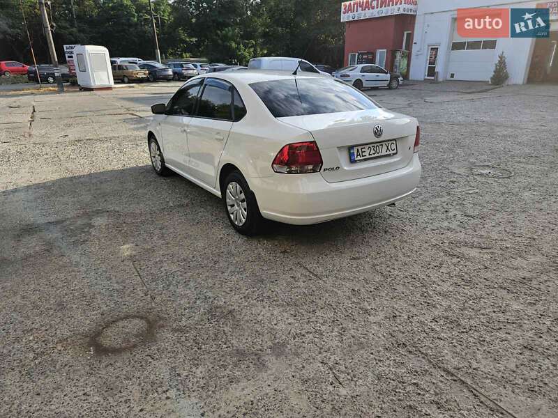 Седан Volkswagen Polo 2012 в Днепре