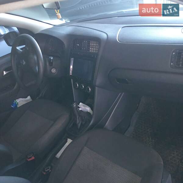 Седан Volkswagen Polo 2012 в Днепре