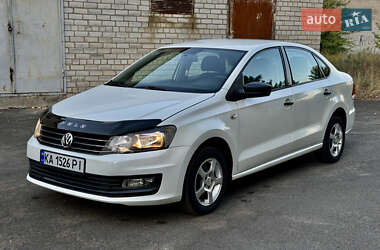 Седан Volkswagen Polo 2017 в Киеве