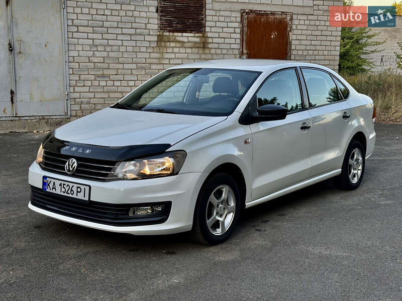 Седан Volkswagen Polo 2017 в Киеве