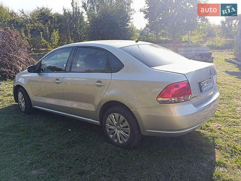 Седан Volkswagen Polo 2012 в Львові