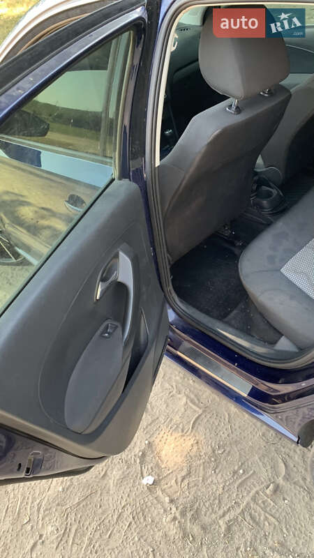 Хэтчбек Volkswagen Polo 2010 в Ровно