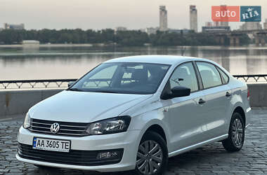 Седан Volkswagen Polo 2017 в Києві