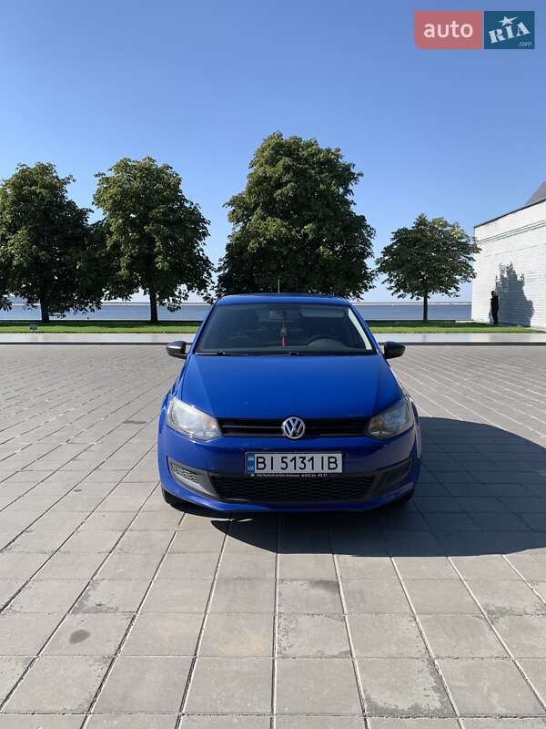 Хэтчбек Volkswagen Polo 2011 в Светловодске