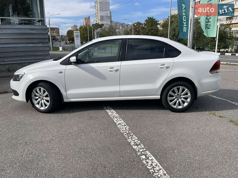 Седан Volkswagen Polo 2013 в Харькове фото 3 Седан Volkswagen Polo 2013 в Харькове