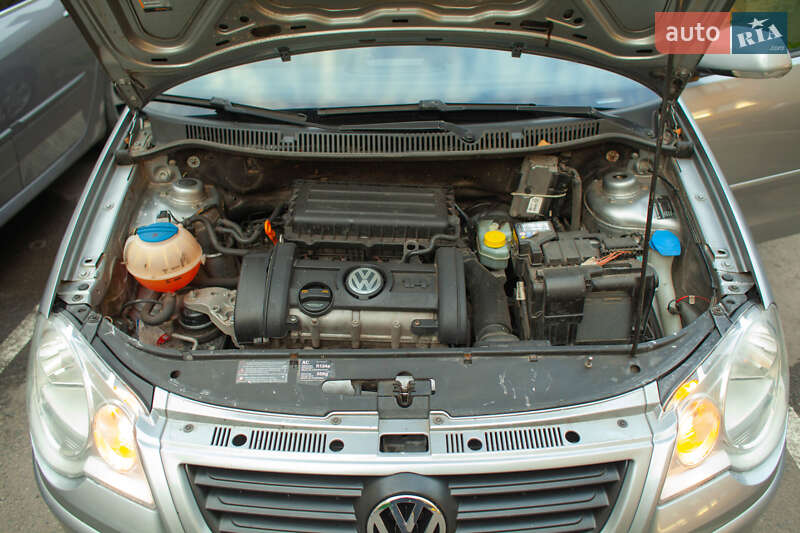 Хэтчбек Volkswagen Polo 2007 в Луцке