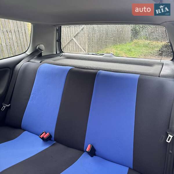 Хэтчбек Volkswagen Polo 2001 в Народичах