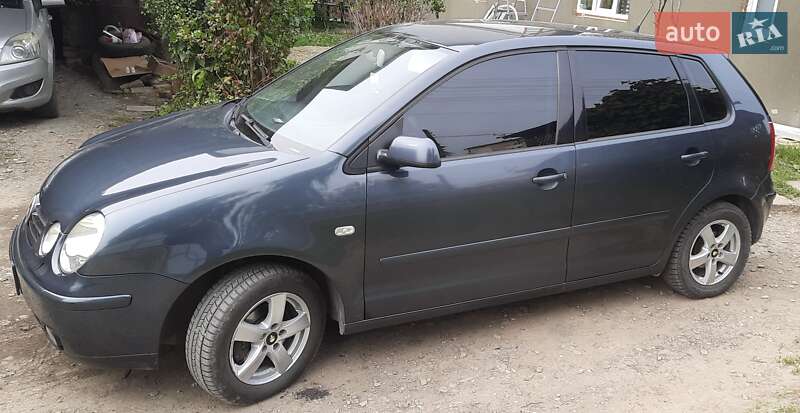 Хетчбек Volkswagen Polo 2002 в Новоселиці