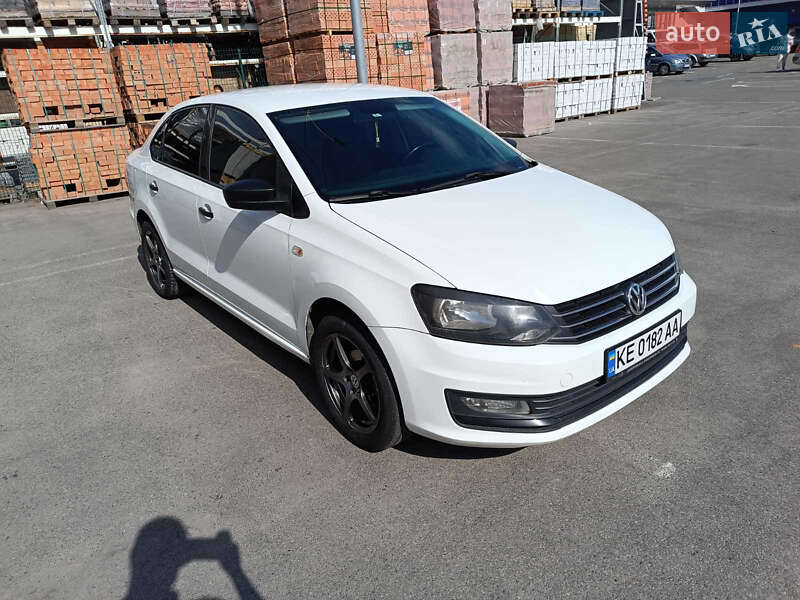 Volkswagen Polo 2016