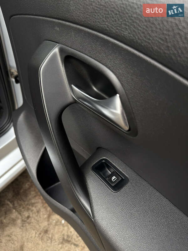 Седан Volkswagen Polo 2011 в Харькове