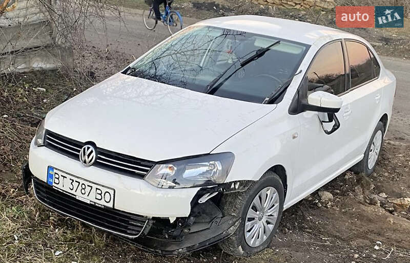 Седан Volkswagen Polo 2012 в Гребенках