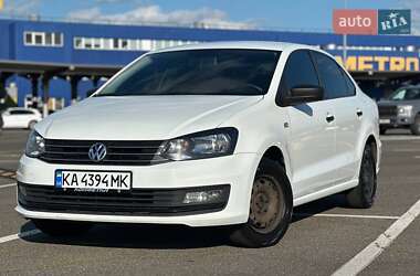 Седан Volkswagen Polo 2016 в Киеве