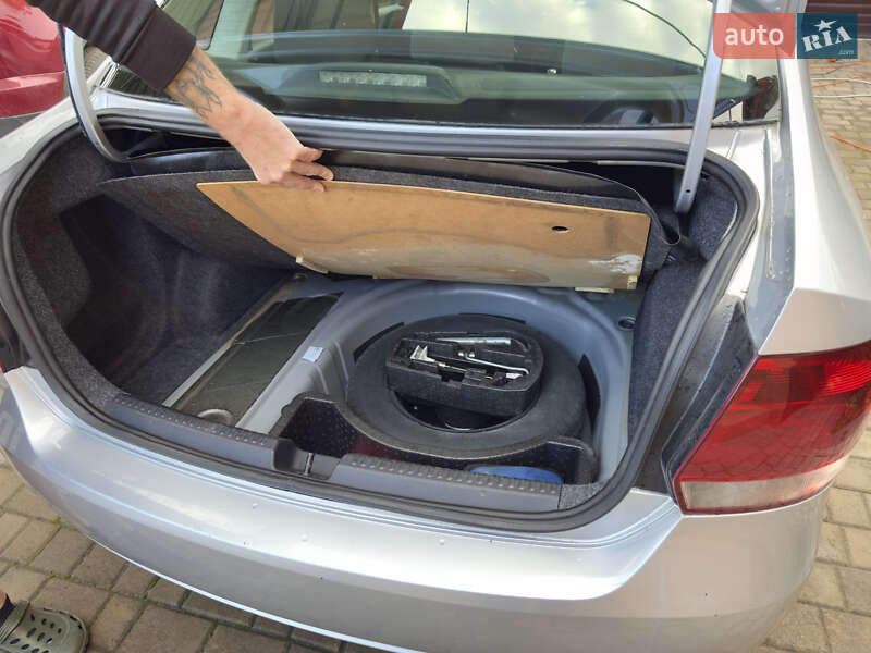 Седан Volkswagen Polo 2011 в Ровно фото 11 Седан Volkswagen Polo 2011 в Ровно