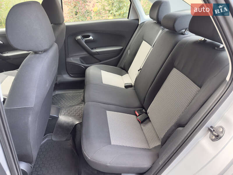 Седан Volkswagen Polo 2011 в Ровно фото 14 Седан Volkswagen Polo 2011 в Ровно