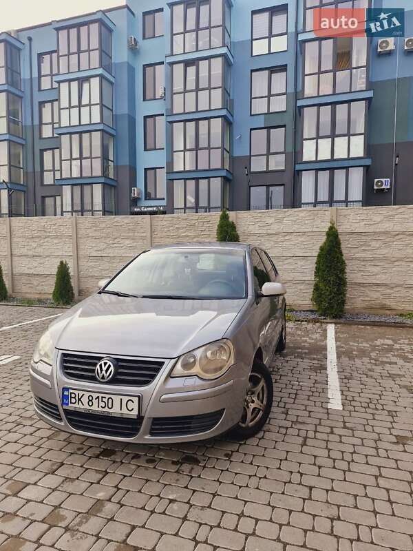 Хетчбек Volkswagen Polo 2008 в Рівному