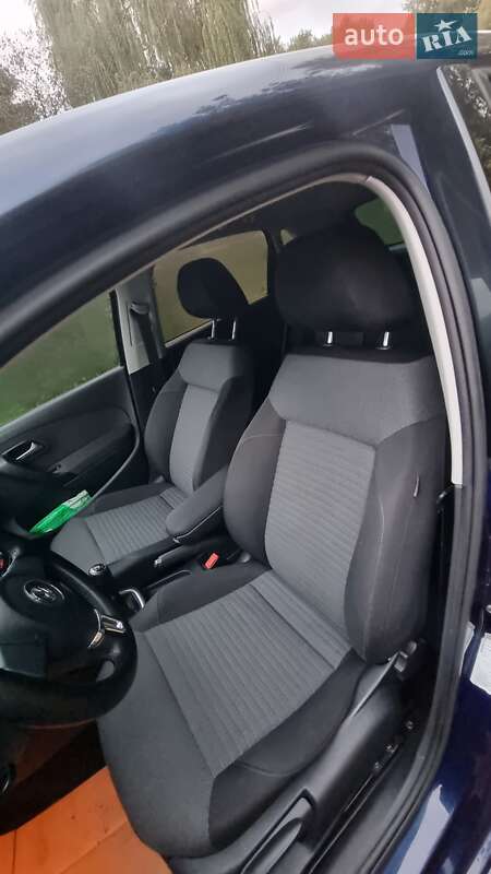 Хэтчбек Volkswagen Polo 2009 в Ромнах