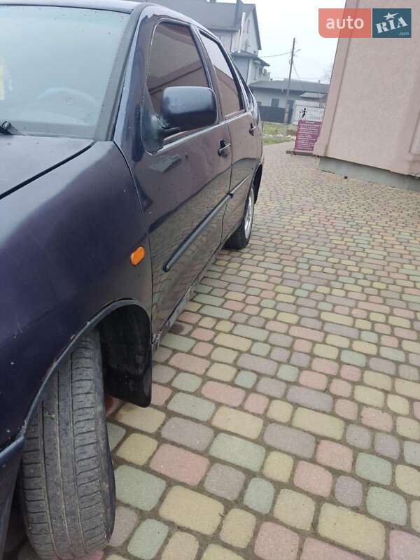 Седан Volkswagen Polo 1998 в Рожнятове