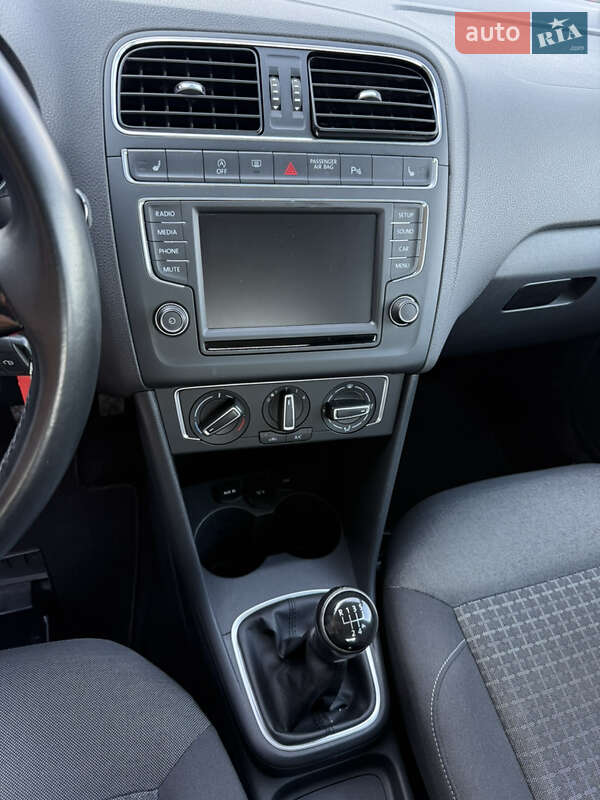 Хетчбек Volkswagen Polo 2016 в Шепетівці