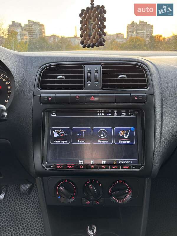 Седан Volkswagen Polo 2013 в Днепре