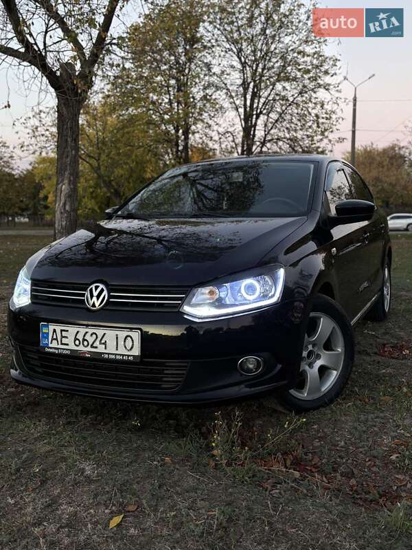 Седан Volkswagen Polo 2013 в Днепре