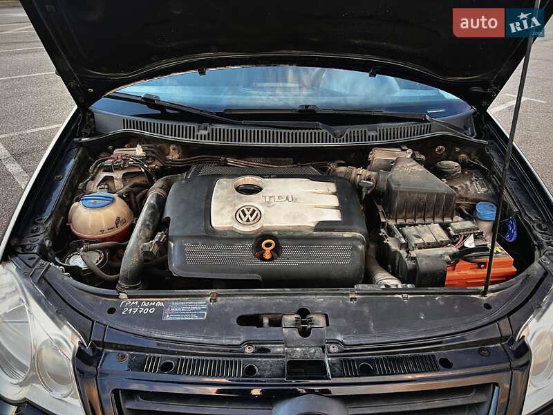 Хэтчбек Volkswagen Polo 2007 в Ровно