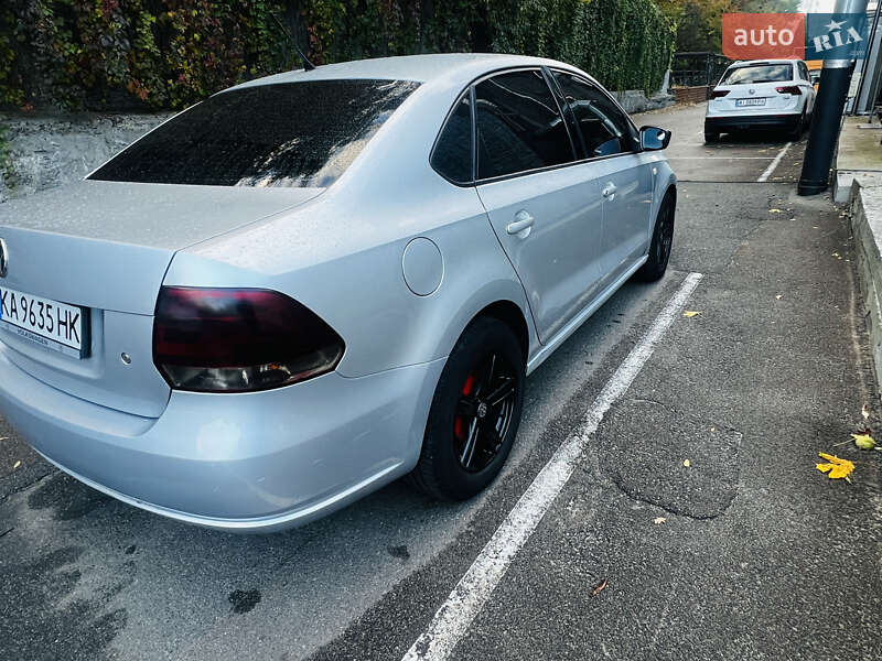 Седан Volkswagen Polo 2013 в Києві