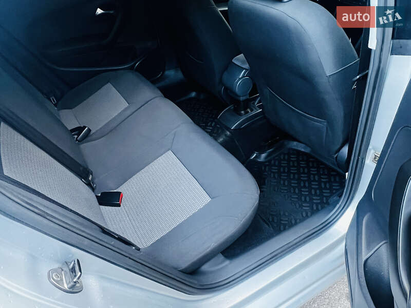 Седан Volkswagen Polo 2013 в Києві