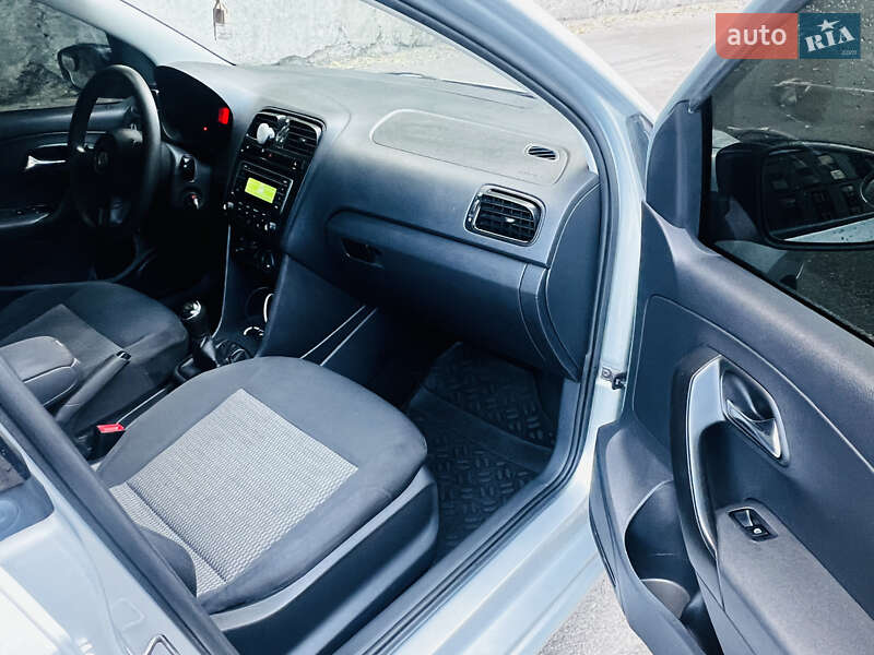 Седан Volkswagen Polo 2013 в Києві