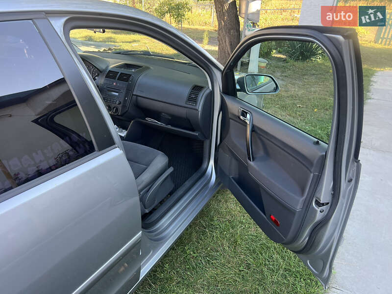 Хэтчбек Volkswagen Polo 2005 в Черкассах фото 4 Хэтчбек Volkswagen Polo 2005 в Черкассах